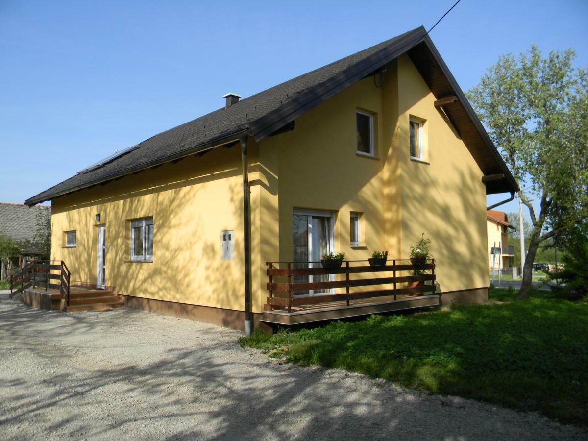 Apartmani Slavek Jastrebarsko Exterior foto