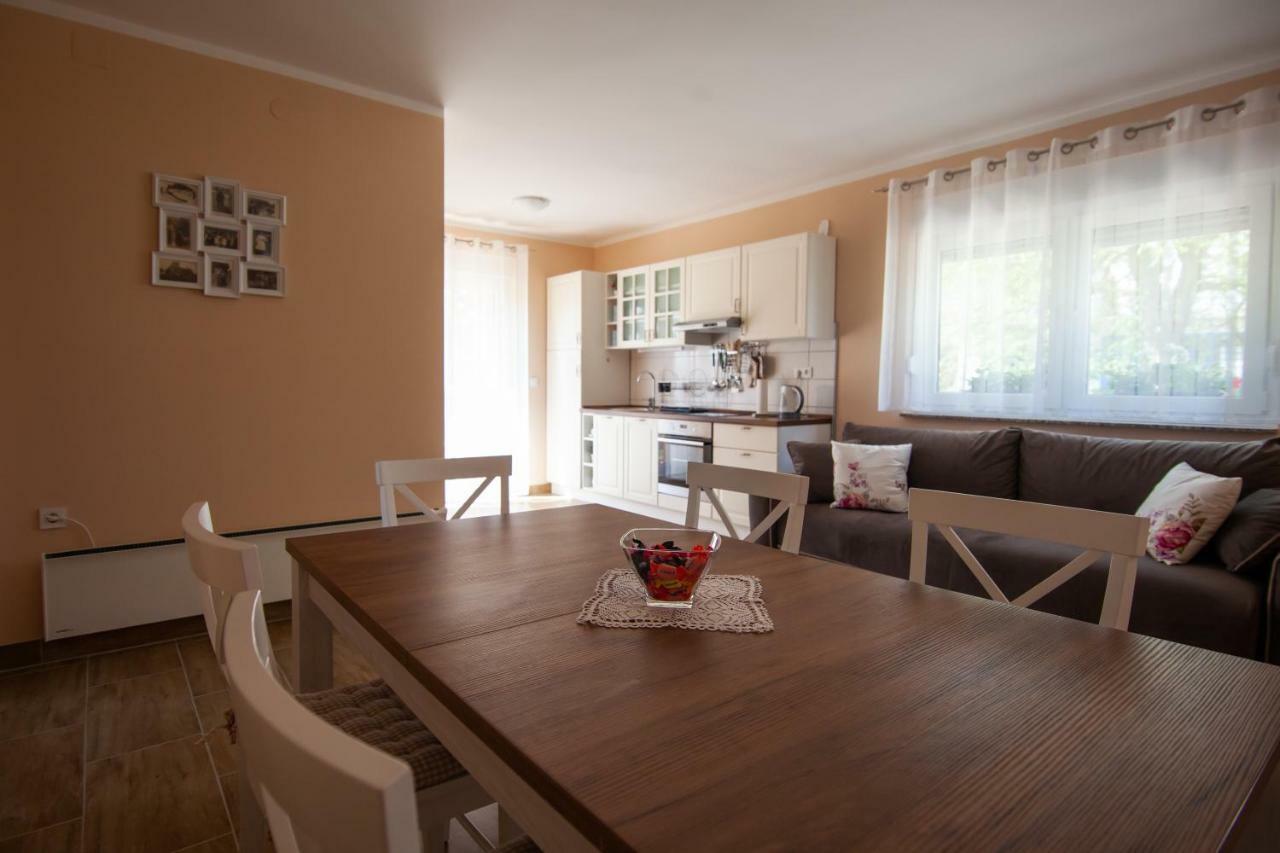Apartmani Slavek Jastrebarsko Exterior foto